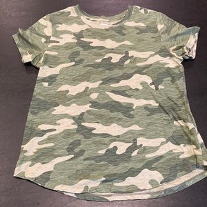 Old Navy Camoflage Short Sleeve T-Shirt